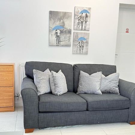 Walnut Luxurious 2-Bedroom With Ensuite - Parking, Netflix, Wifi - Close To Oxford, Bicester & Blenheim Palace Kidlington Buitenkant foto