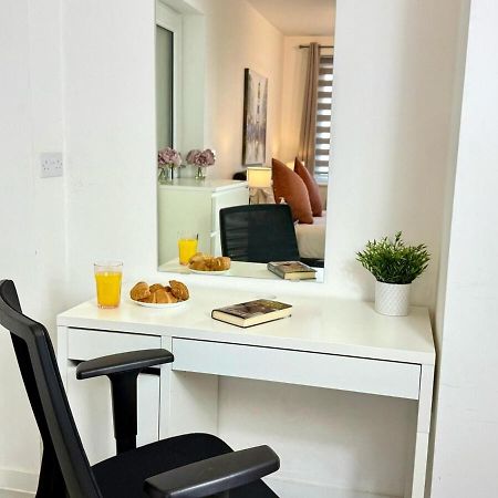 Walnut Luxurious 2-Bedroom With Ensuite - Parking, Netflix, Wifi - Close To Oxford, Bicester & Blenheim Palace Kidlington Buitenkant foto