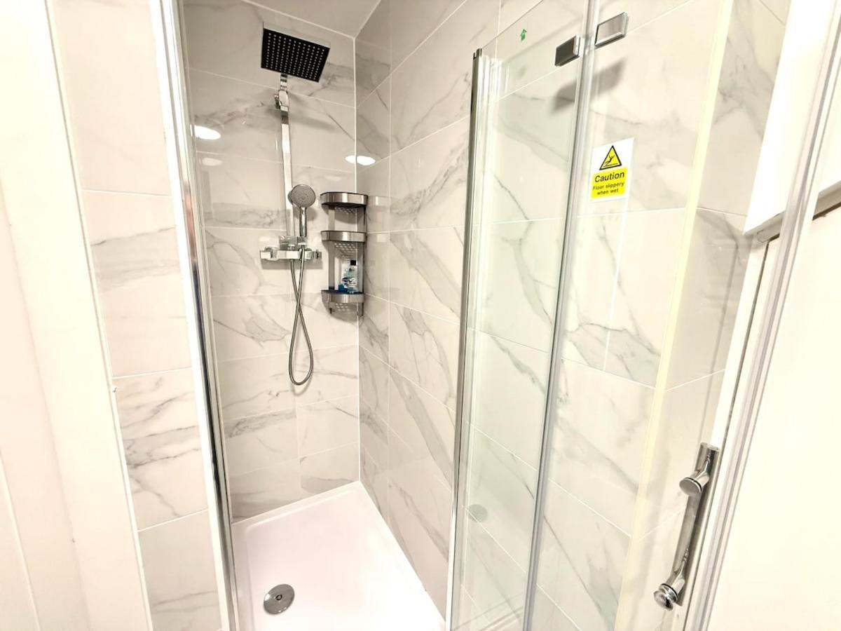 Walnut Luxurious 2-Bedroom With Ensuite - Parking, Netflix, Wifi - Close To Oxford, Bicester & Blenheim Palace Kidlington Buitenkant foto
